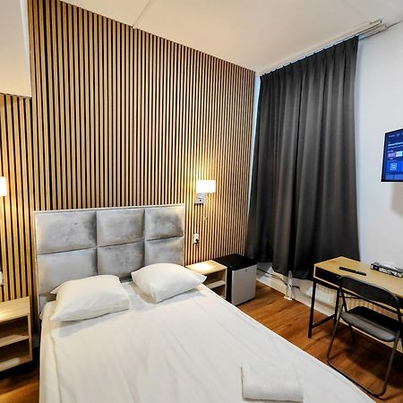 Hotel Holland Lodge Утрехт Экстерьер фото