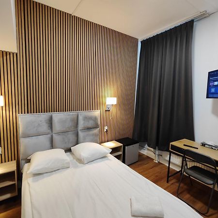 Hotel Holland Lodge Утрехт Экстерьер фото