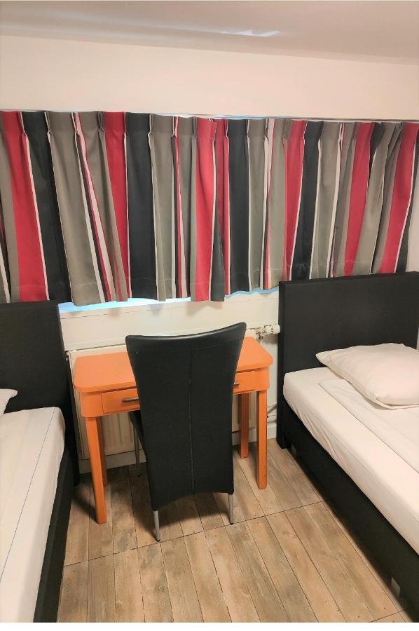 Hotel Holland Lodge Утрехт Экстерьер фото