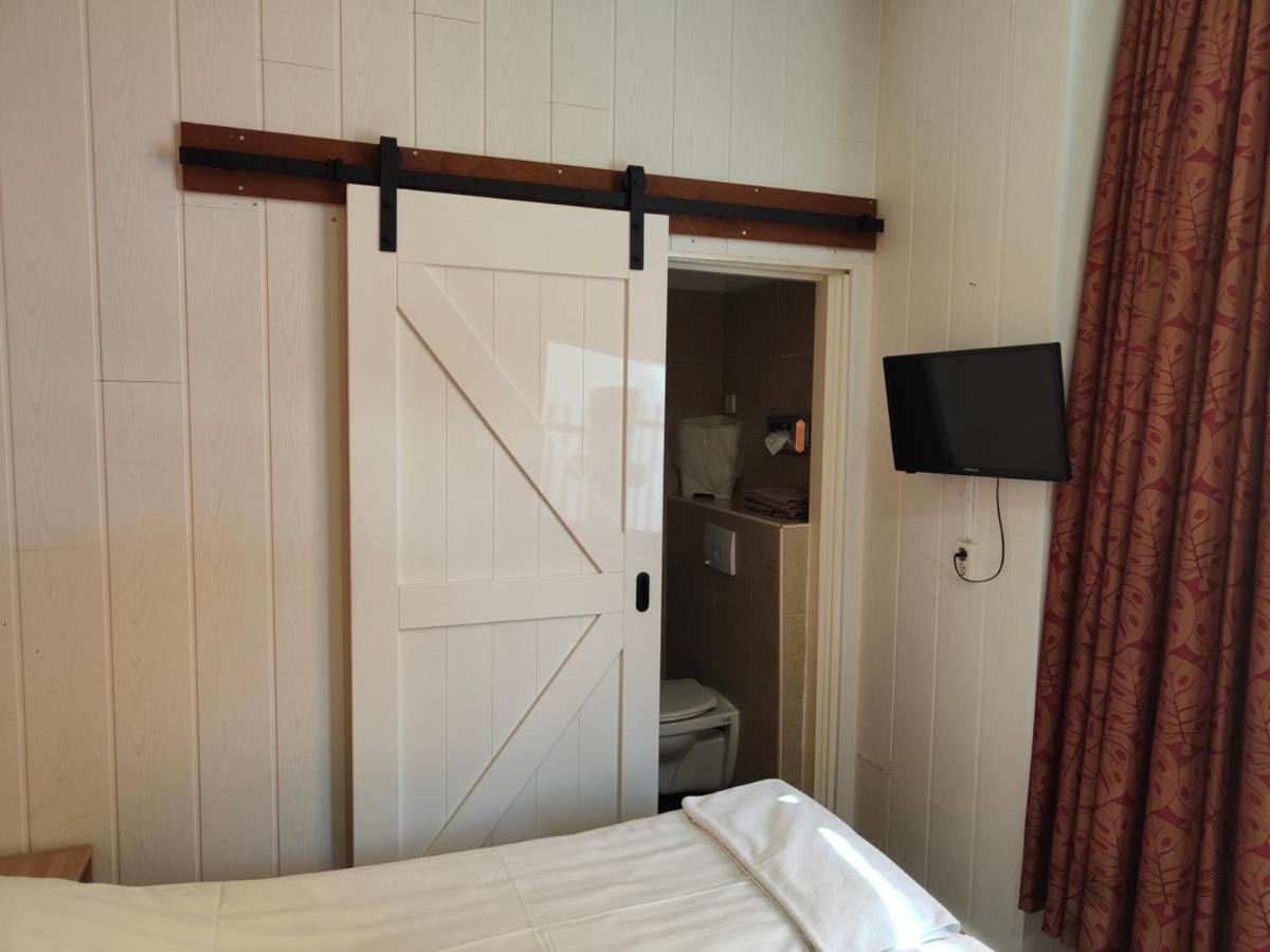 Hotel Holland Lodge Утрехт Экстерьер фото