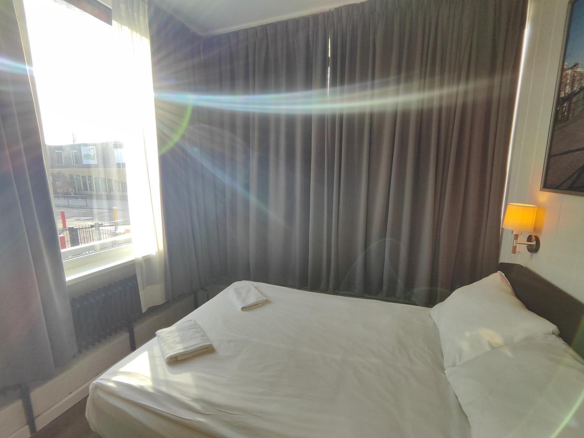 Hotel Holland Lodge Утрехт Экстерьер фото