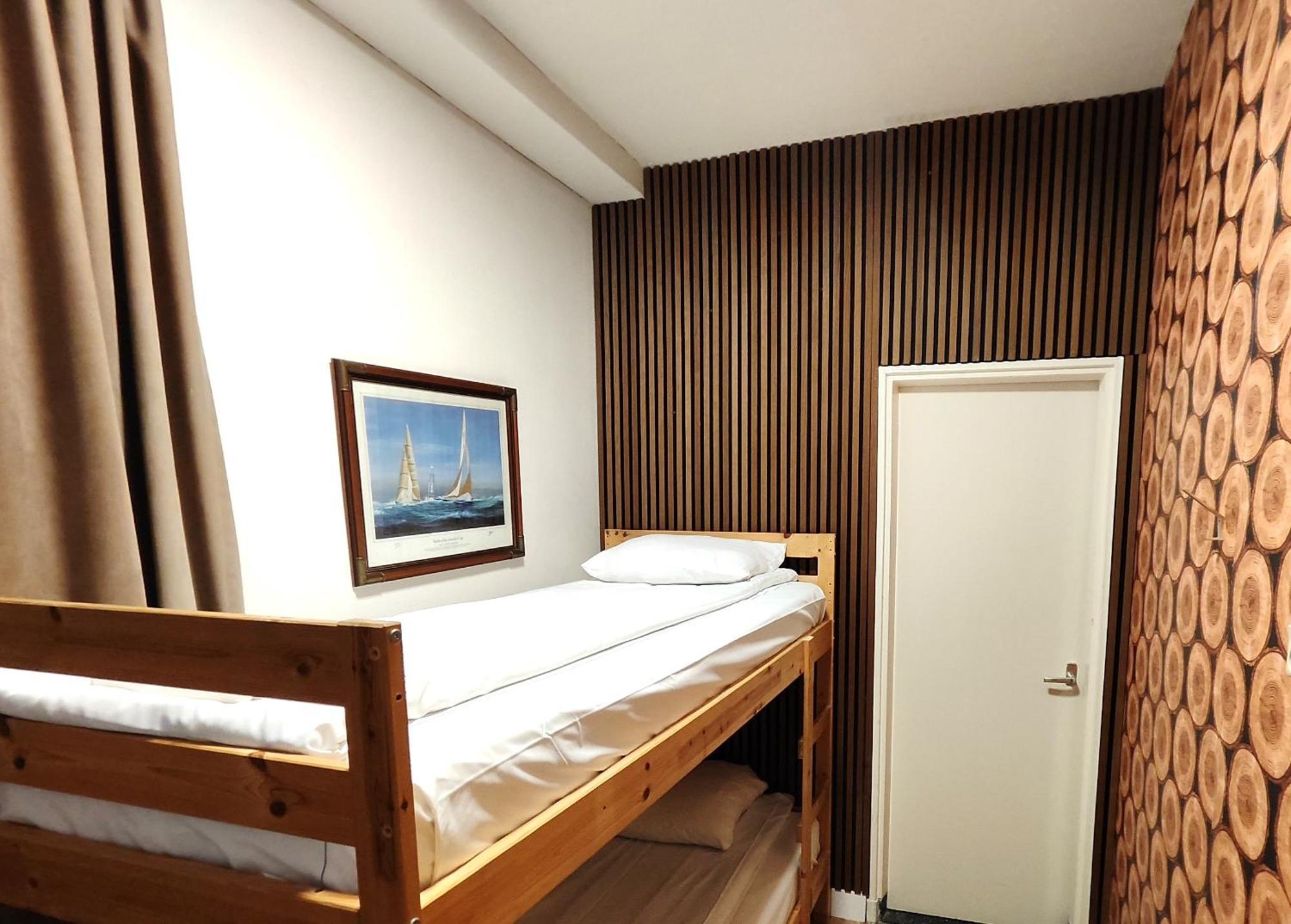 Hotel Holland Lodge Утрехт Экстерьер фото