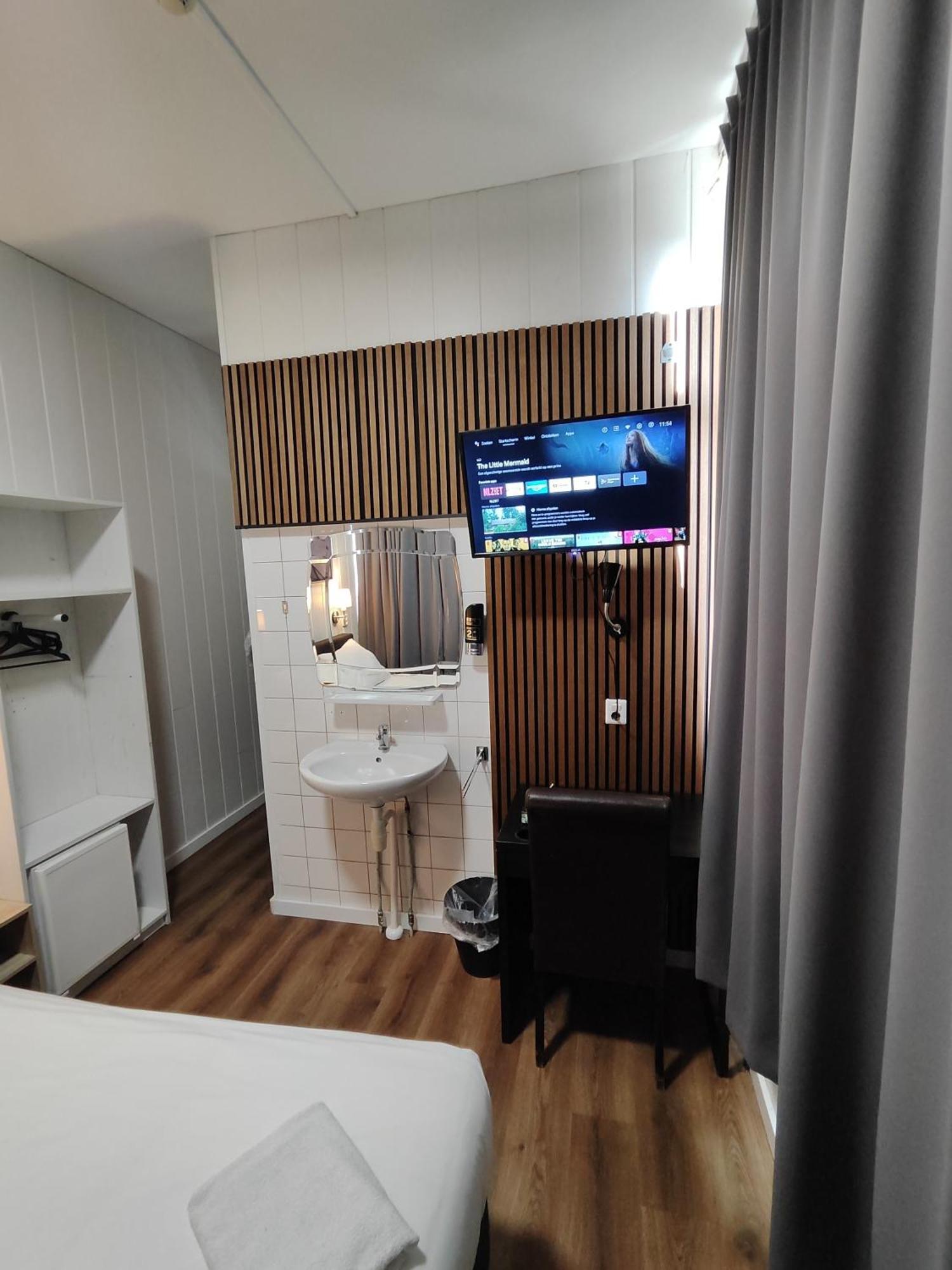 Hotel Holland Lodge Утрехт Экстерьер фото