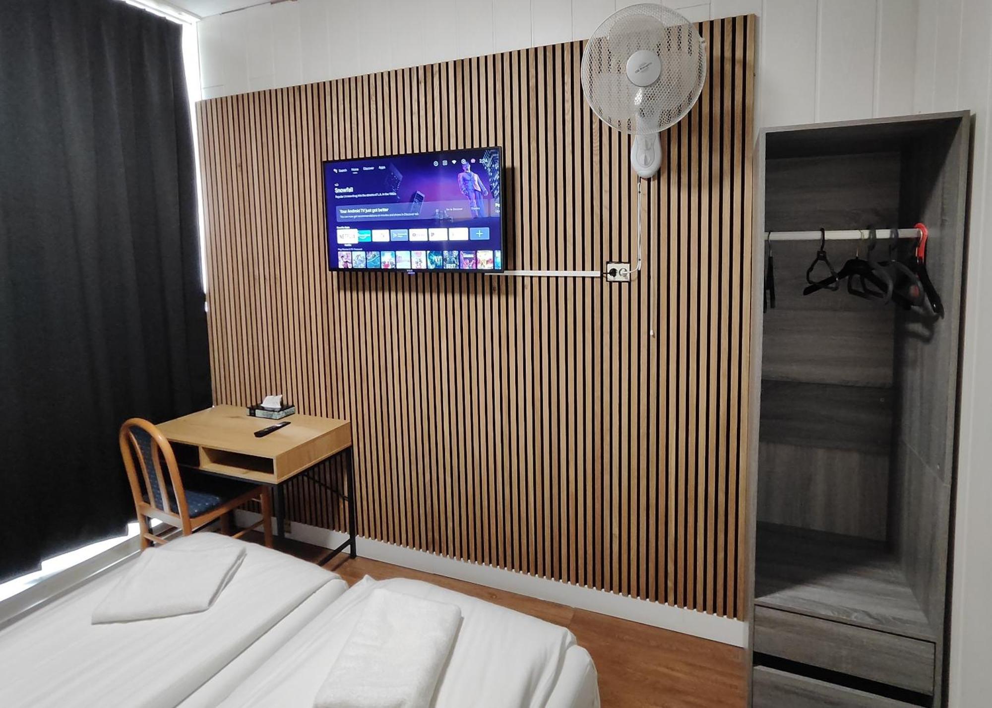 Hotel Holland Lodge Утрехт Экстерьер фото