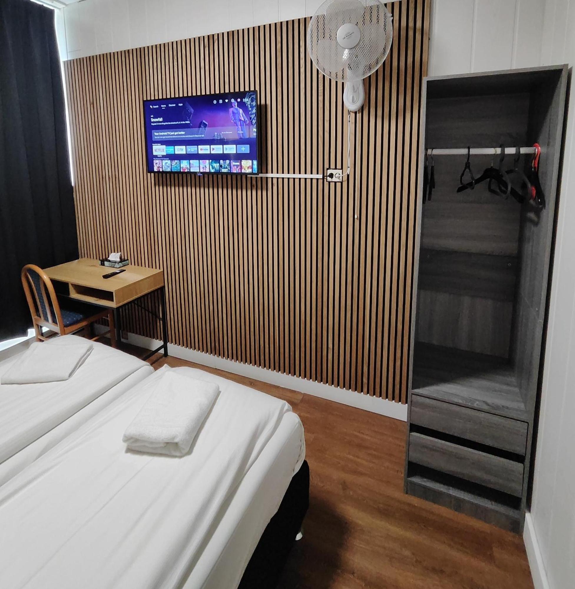 Hotel Holland Lodge Утрехт Экстерьер фото