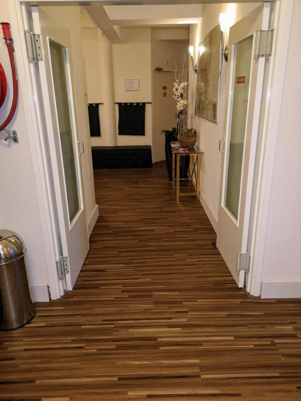 Hotel Holland Lodge Утрехт Экстерьер фото