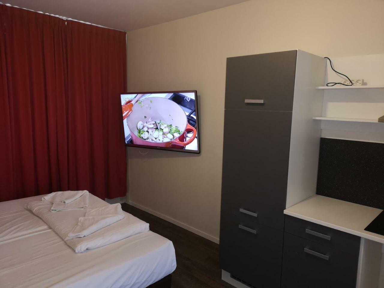 Hotel Holland Lodge Утрехт Экстерьер фото